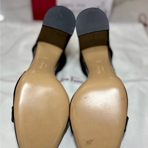 Salvatore Ferragamo Dahlia Gancini Patent Leather Sandals - Picture 4 of 4